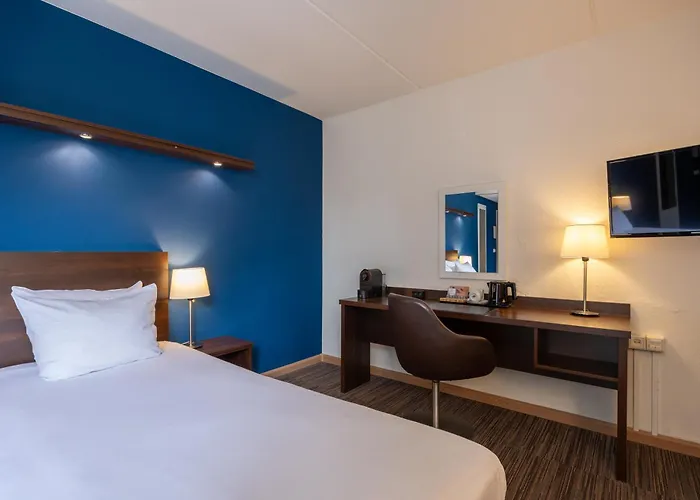 Amrath Media Park 3* 힐베르쉼