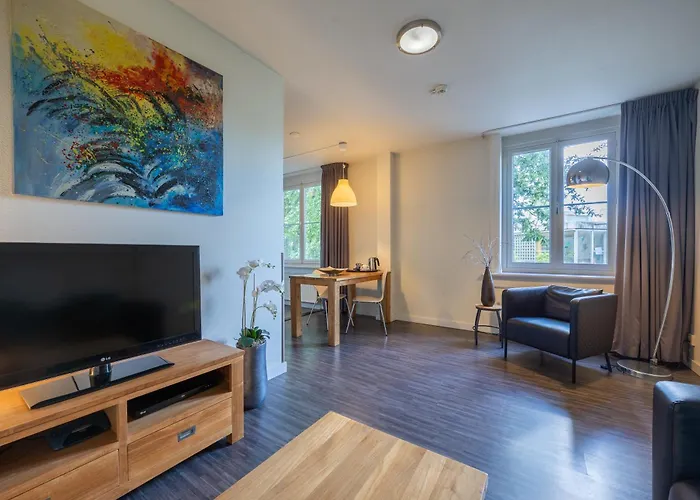 Hotel Amrâth Media Park 3*