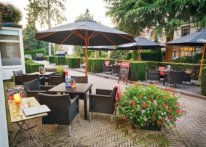 Hotel Amrâth Media Park 3*